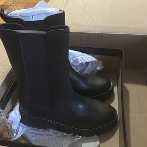 Kenneth Cole Randell Chelsea Mid-Boot